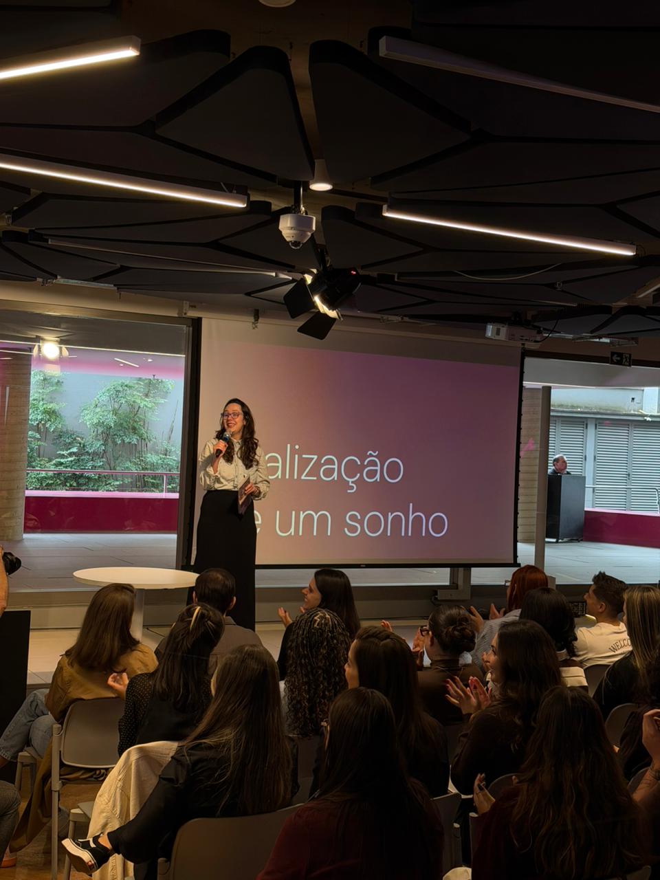 Carol em sala de aula